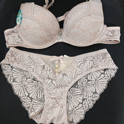 Elegant Floral Lace Bra & Panty Set